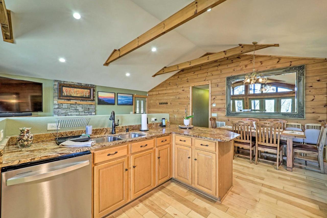 Banner Elk Cabin With Mountain View, Near Ski Areas! Exterior photo